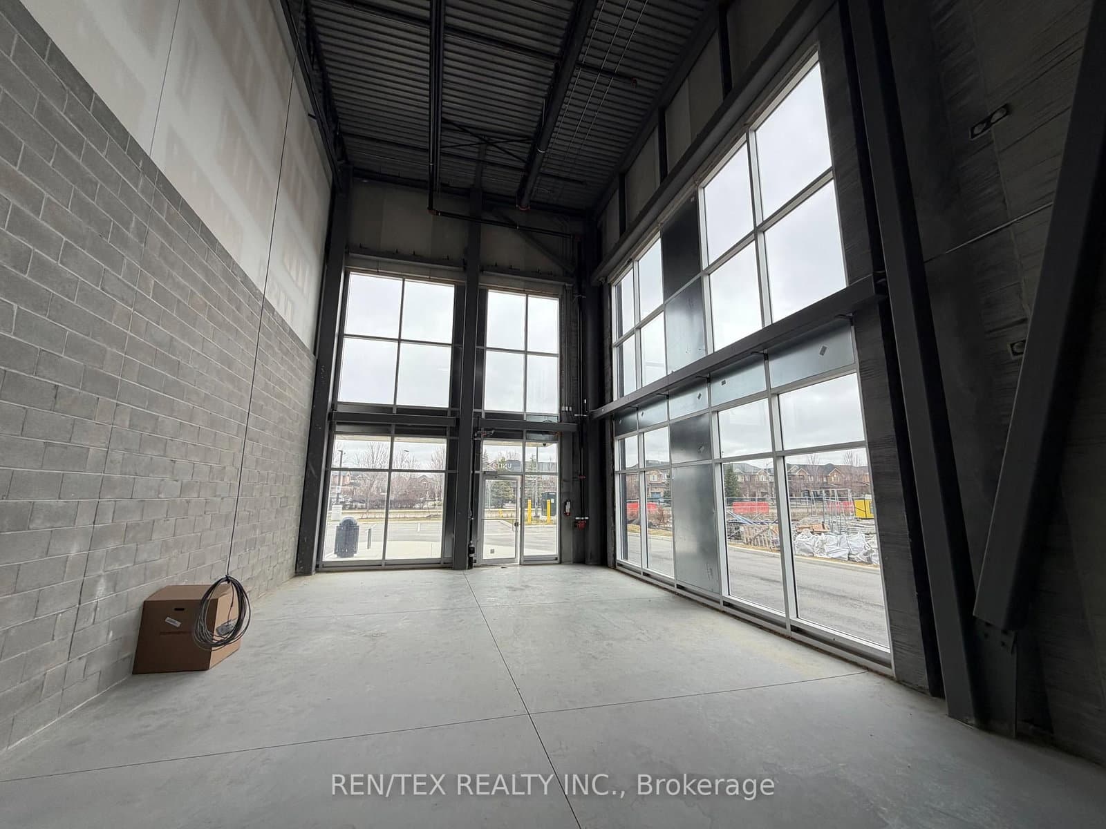 169 Cityview Boulevard, Unit 2 thumbnail 6