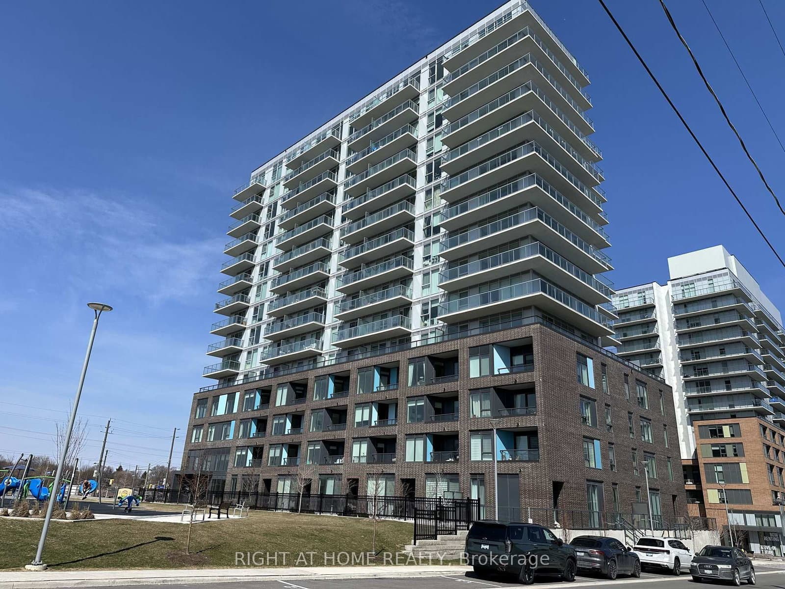 185 Deerfield Road, Unit 1404