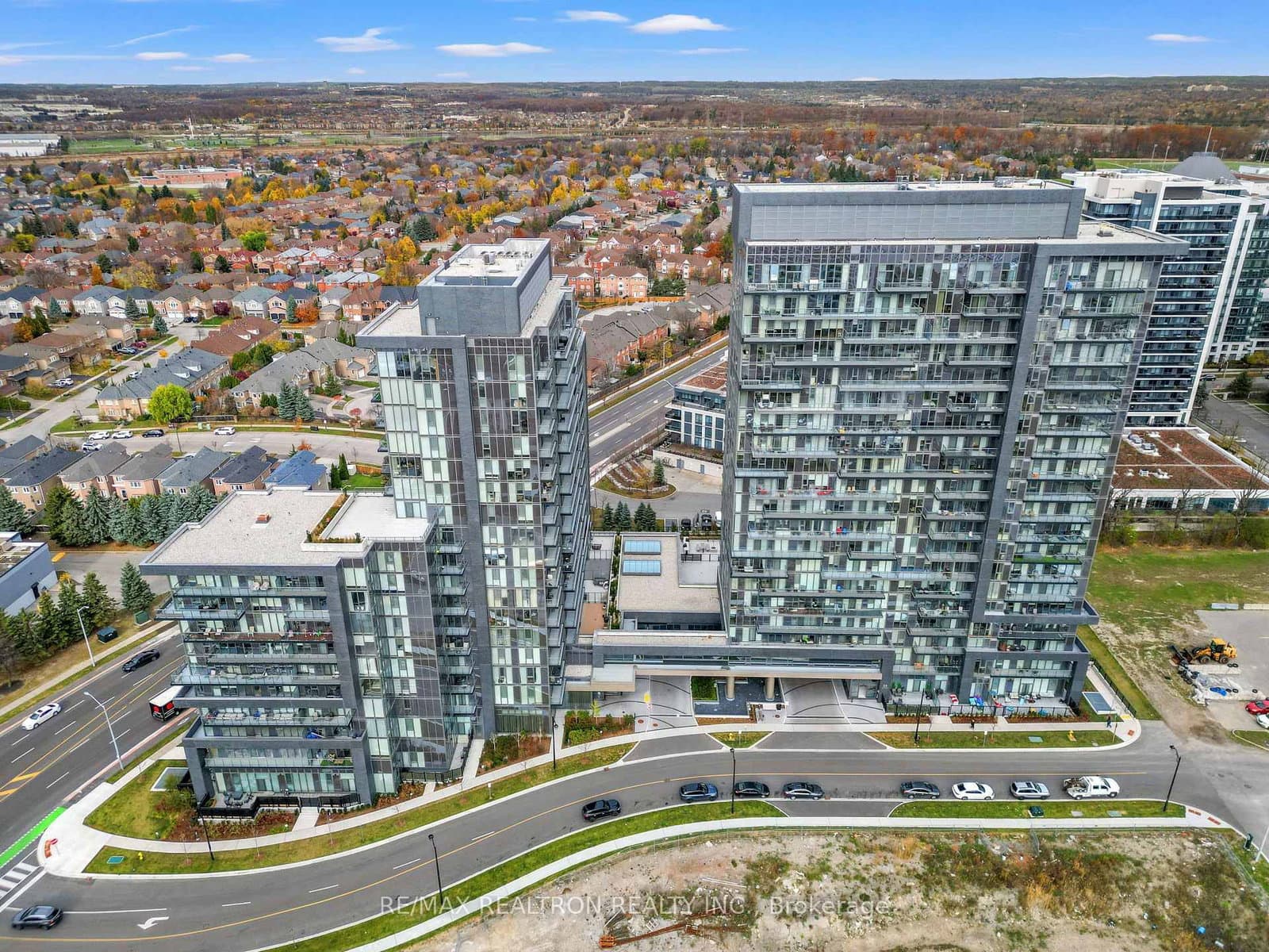 #1301 - 20 Gatineau Drive N