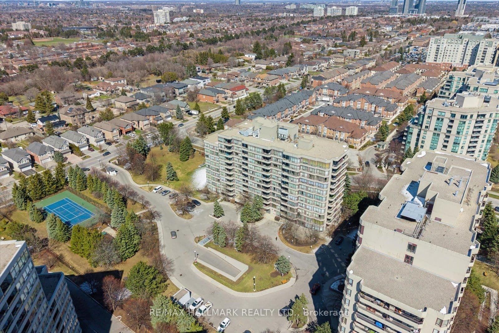 81 Townsgate Drive, Unit 512 thumbnail 32