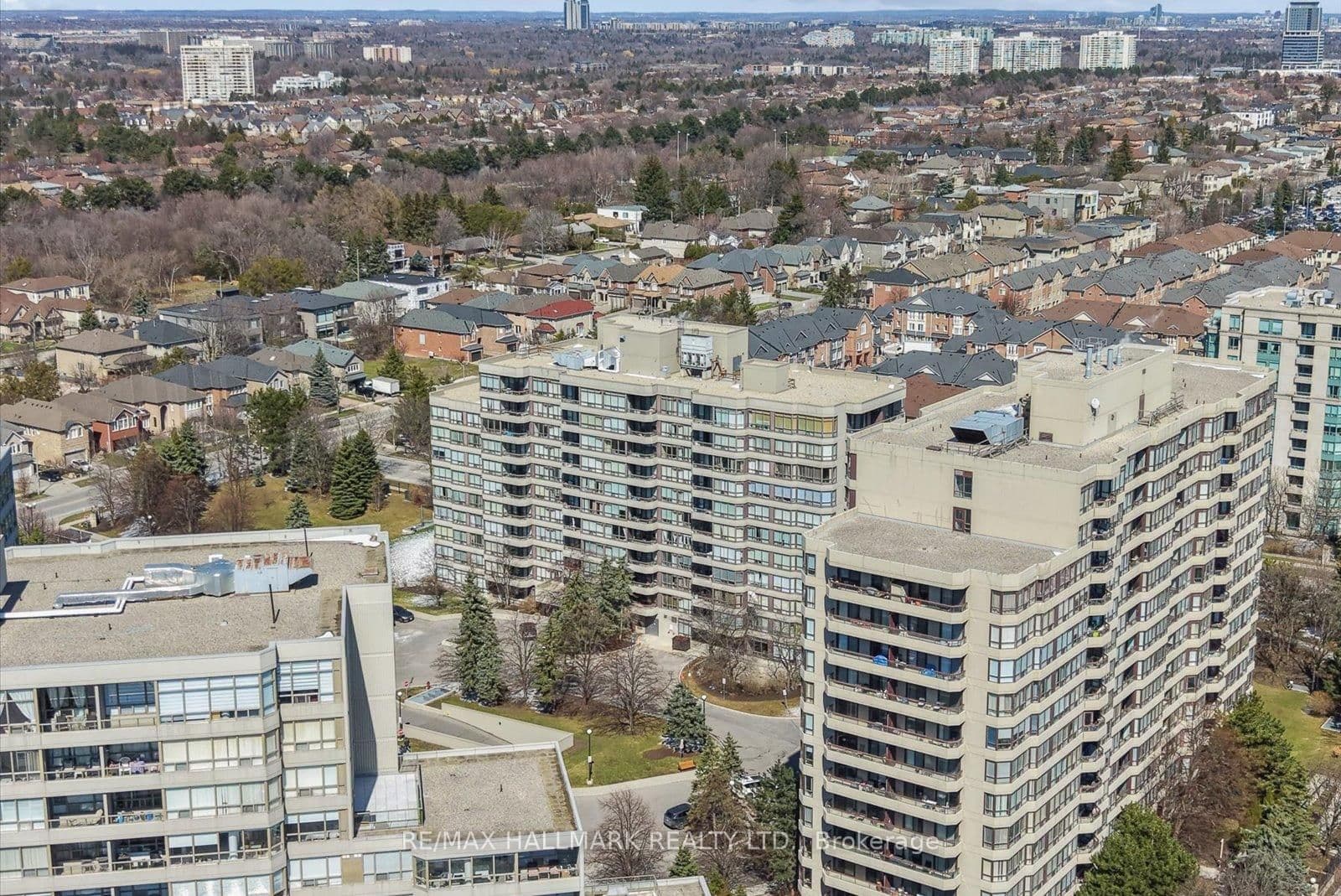 81 Townsgate Drive, Unit 512 thumbnail 33