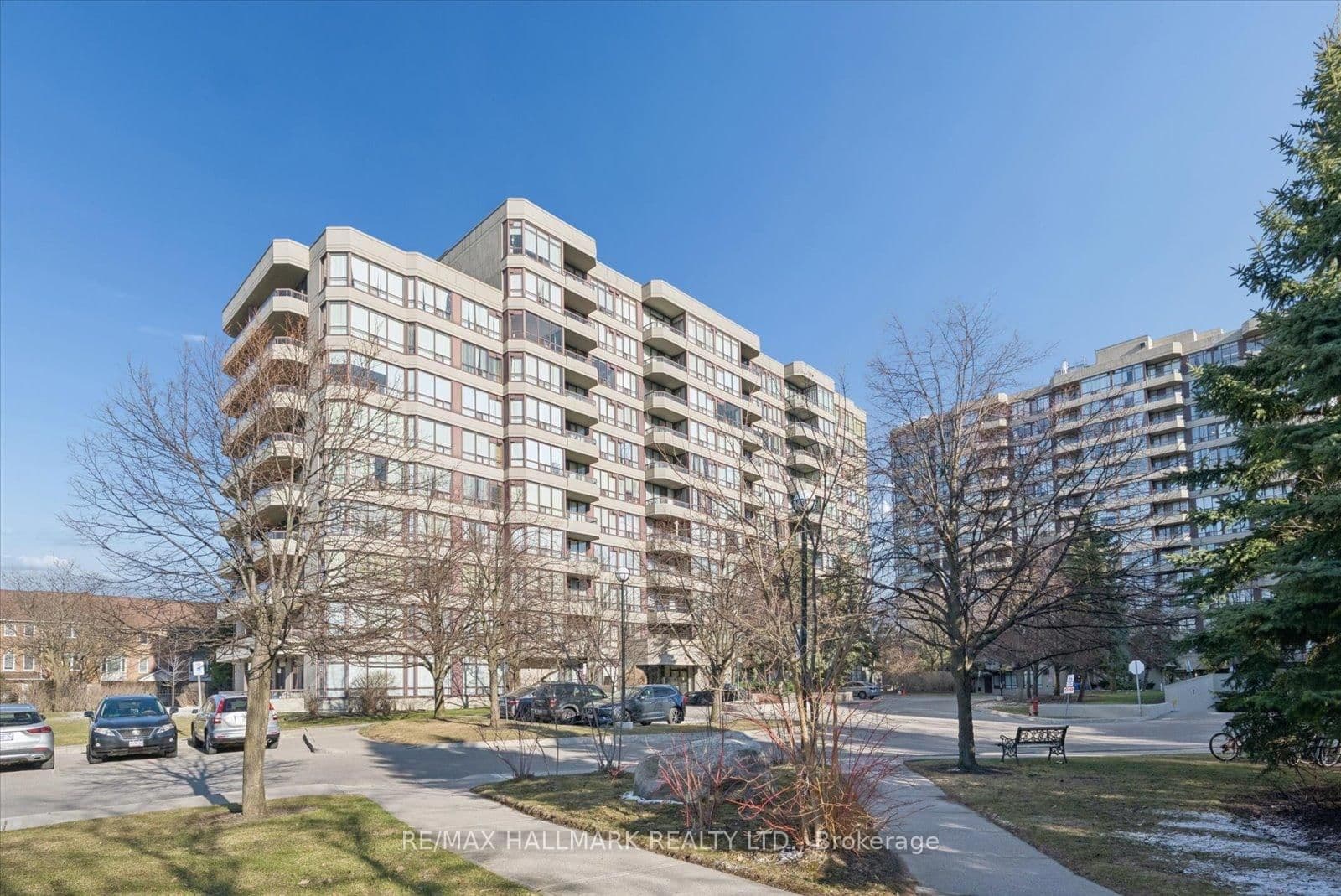 81 Townsgate Drive, Unit 512 thumbnail 43