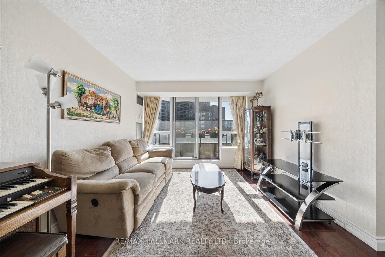81 Townsgate Drive, Unit 512 thumbnail 6