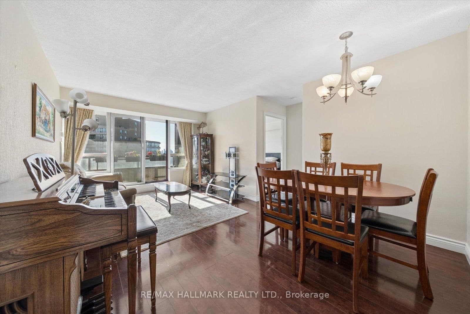 81 Townsgate Drive, Unit 512 thumbnail 9