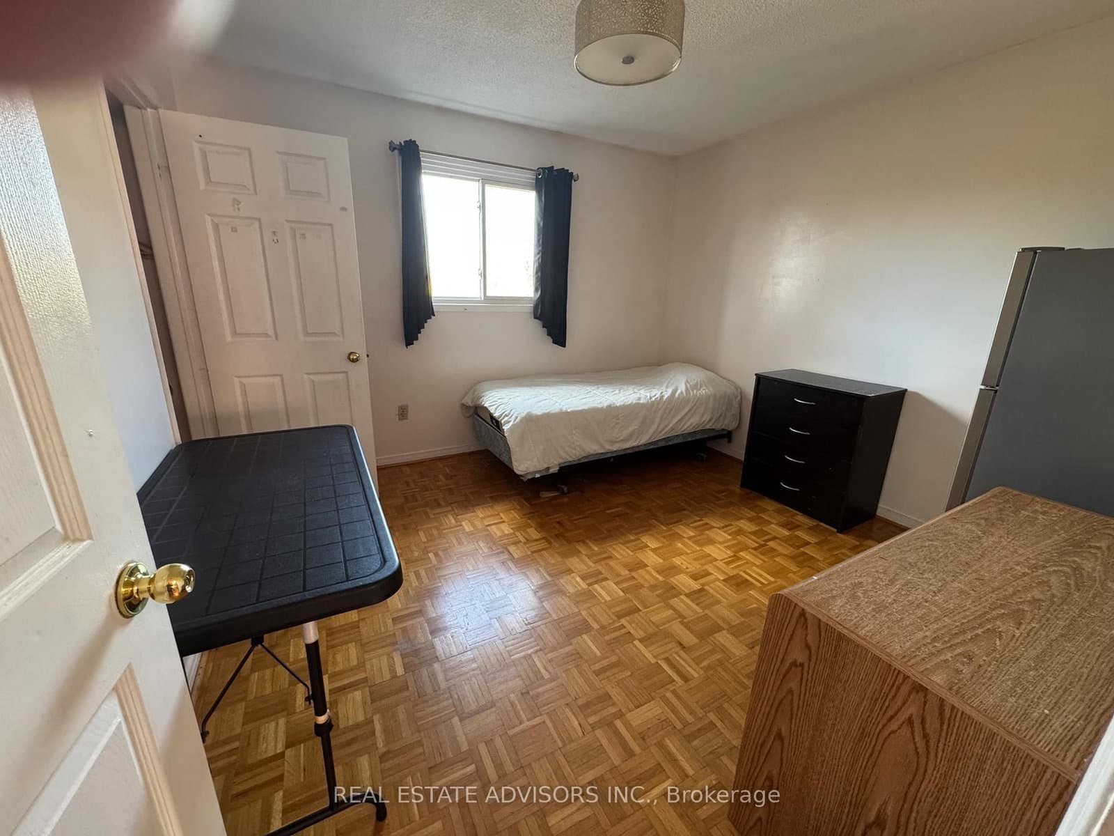 103 Belmont Crescent thumbnail 2