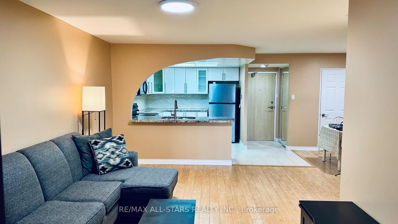 7601 Bathurst Street, Unit 402 - Image 1