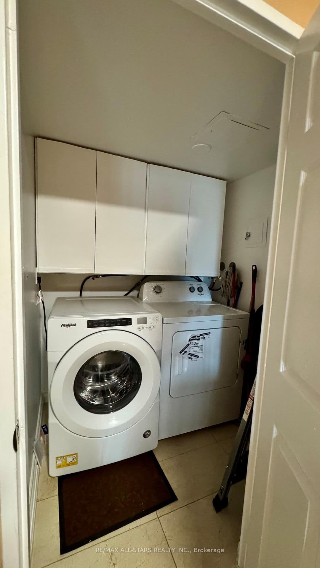 7601 Bathurst Street, Unit 402 thumbnail 19