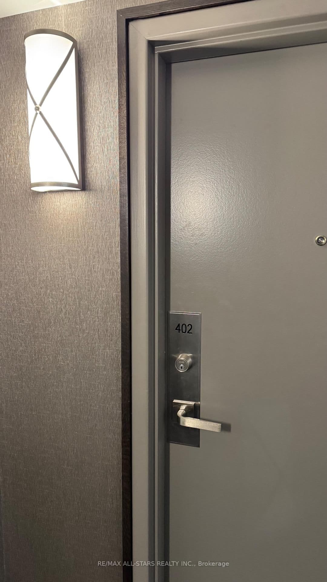 7601 Bathurst Street, Unit 402 thumbnail 2