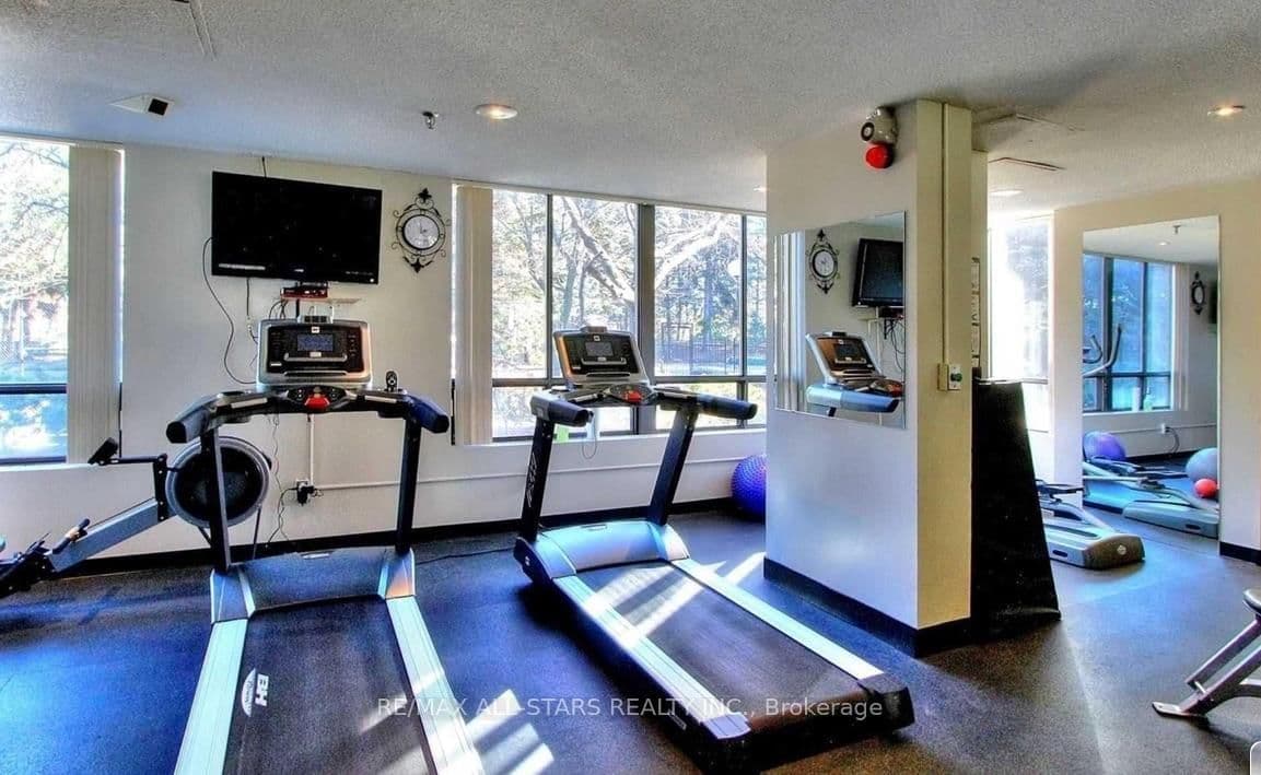 7601 Bathurst Street, Unit 402 thumbnail 22