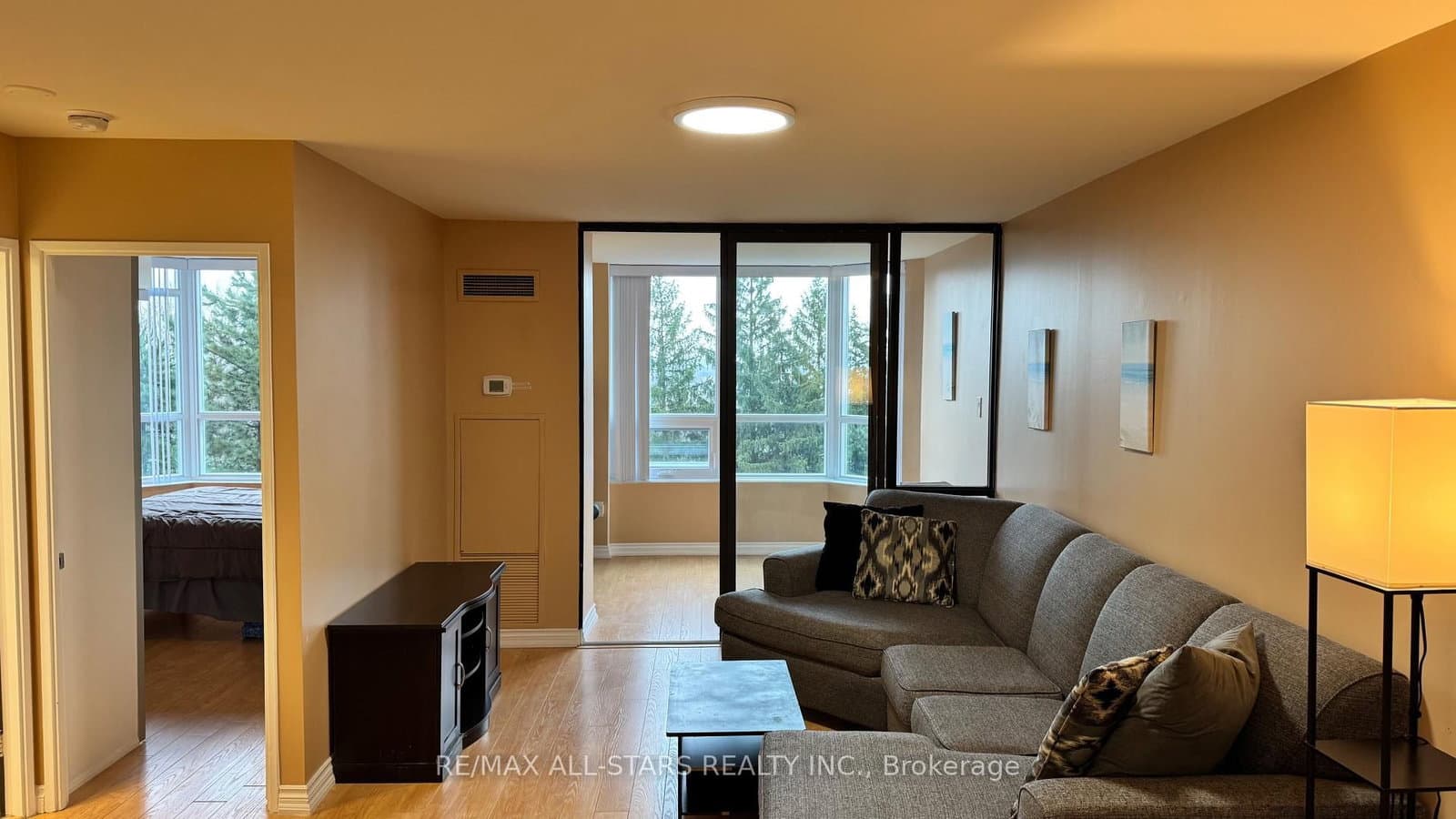 7601 Bathurst Street, Unit 402 thumbnail 6