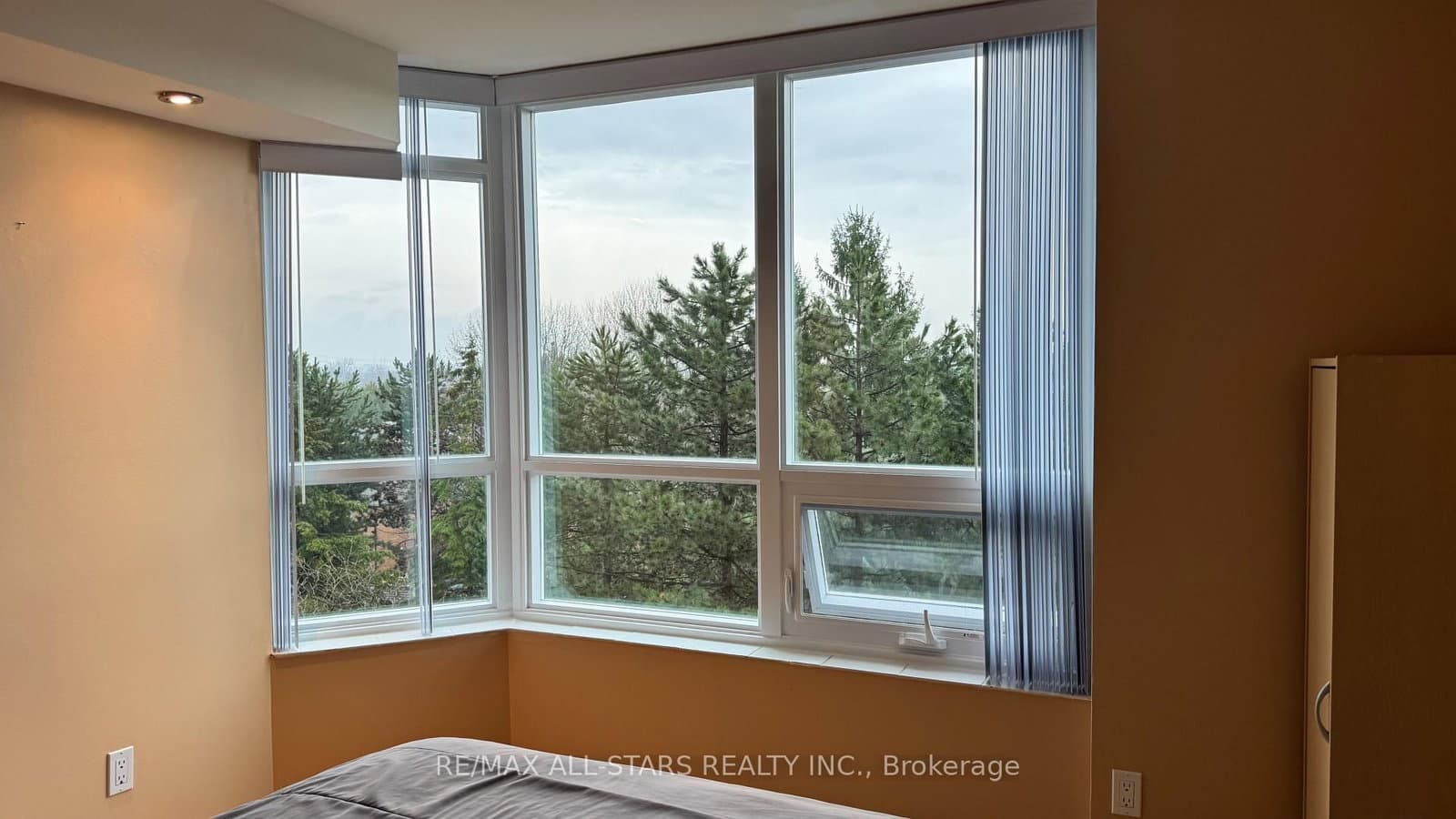 7601 Bathurst Street, Unit 402 thumbnail 8