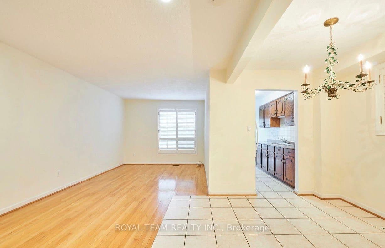 28 Oakmount Crescent thumbnail 4