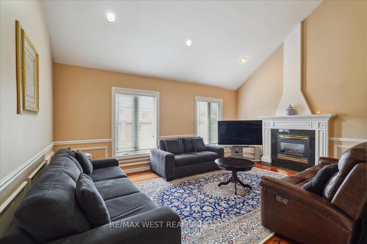 15 Brownlee Avenue thumbnail 10
