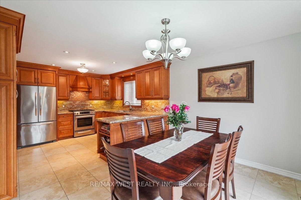 15 Brownlee Avenue thumbnail 13
