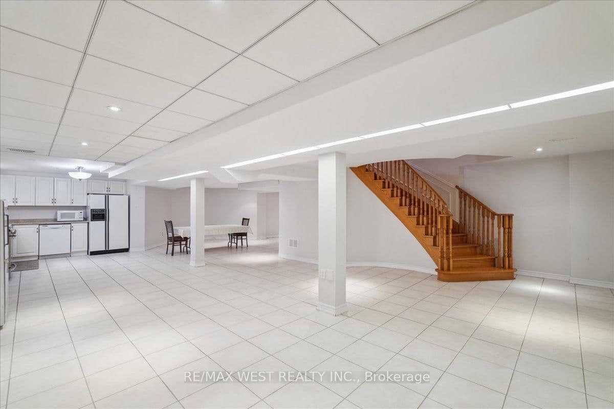 15 Brownlee Avenue thumbnail 22