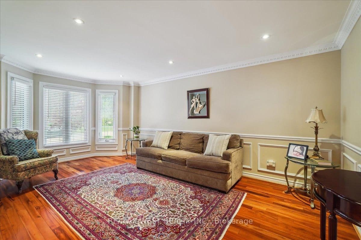 15 Brownlee Avenue thumbnail 7