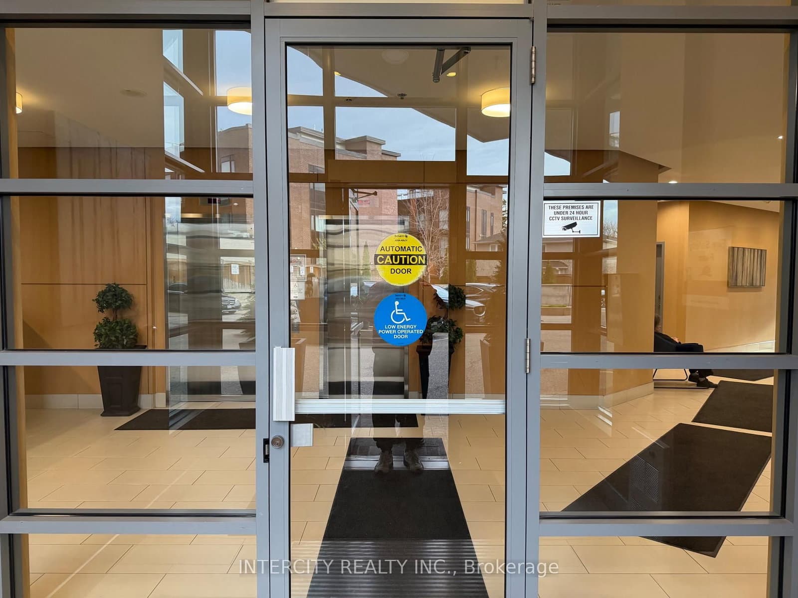 7730 Kipling Avenue, Unit 802 thumbnail 2