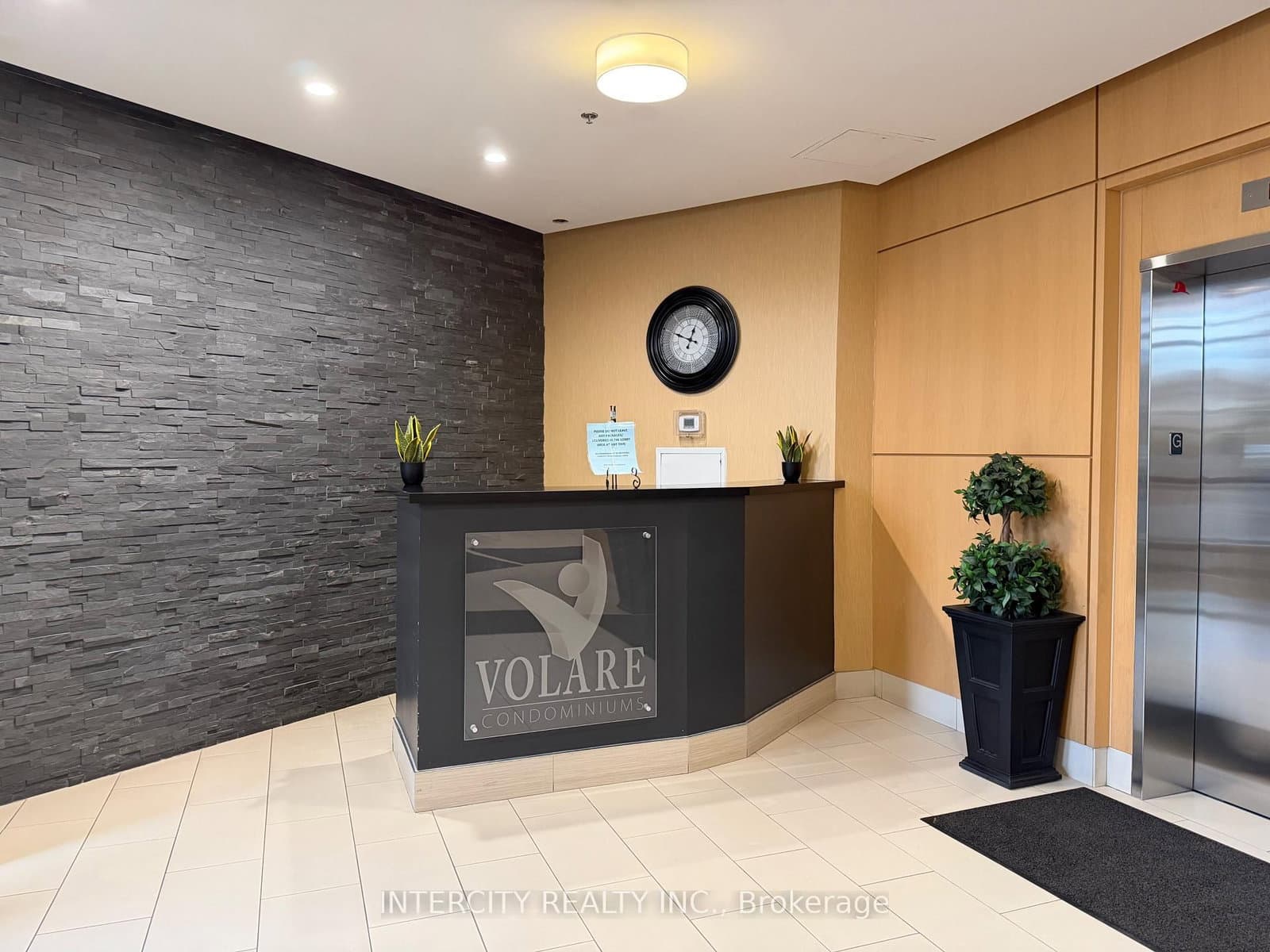 7730 Kipling Avenue, Unit 802 thumbnail 4