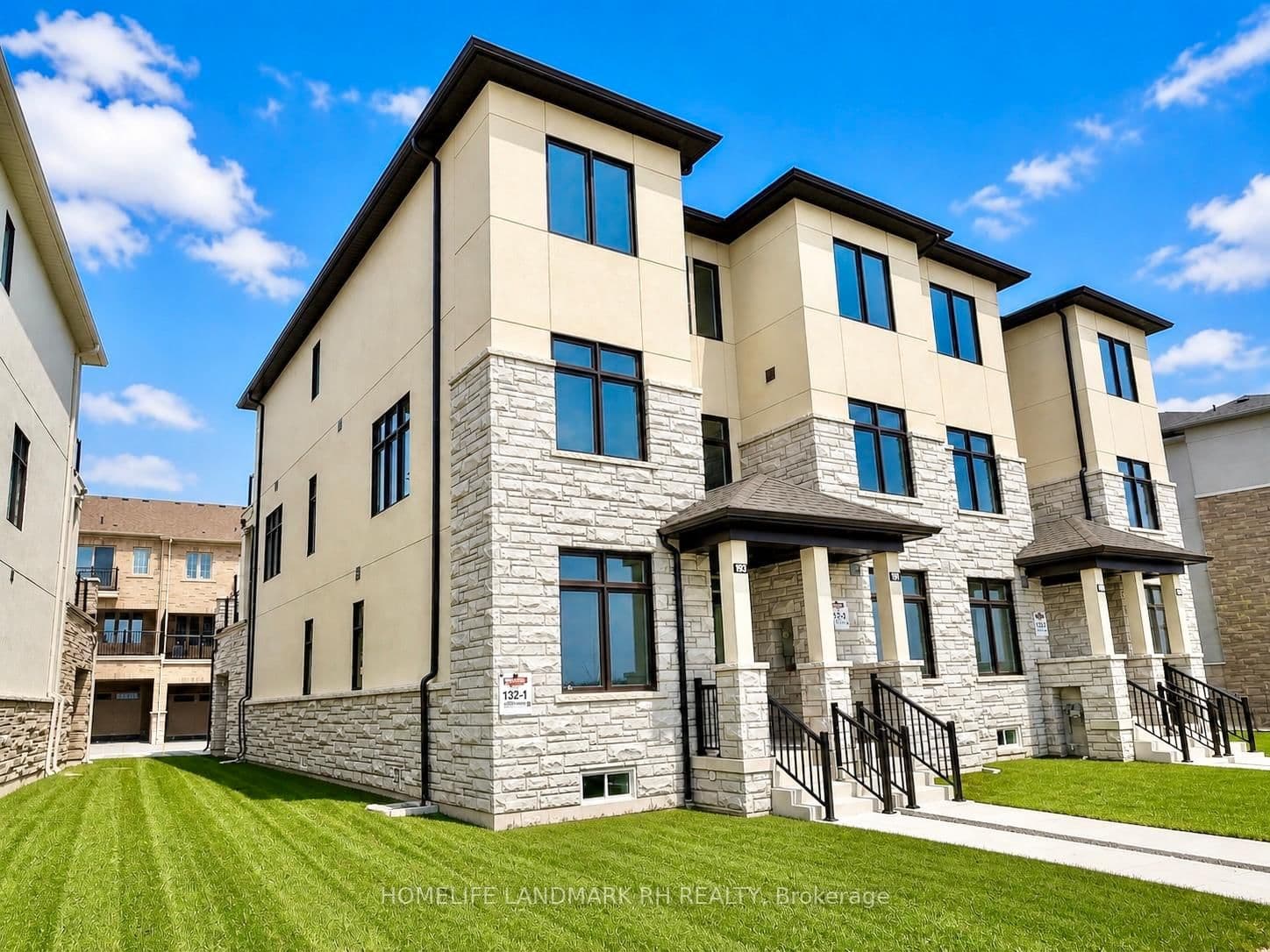 193 Berczy Green Drive