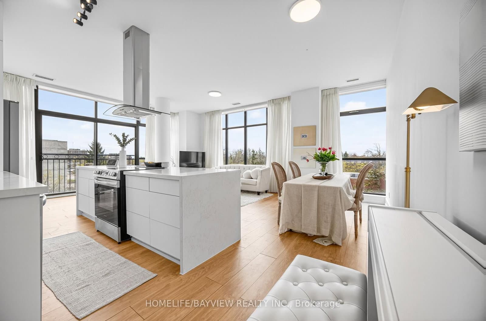 #405 - 10376 Yonge Street