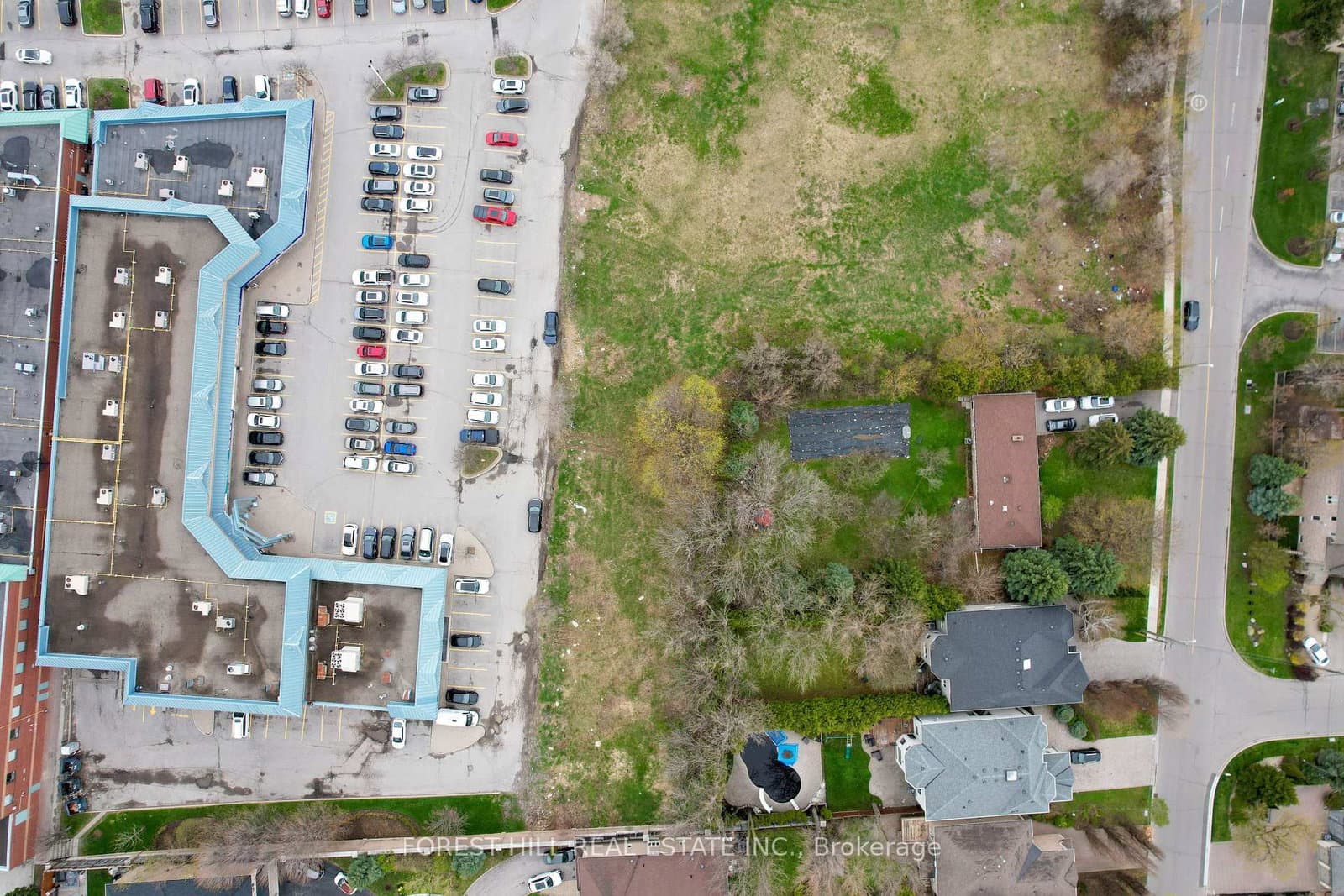 27 Vaughan Boulevard thumbnail 6
