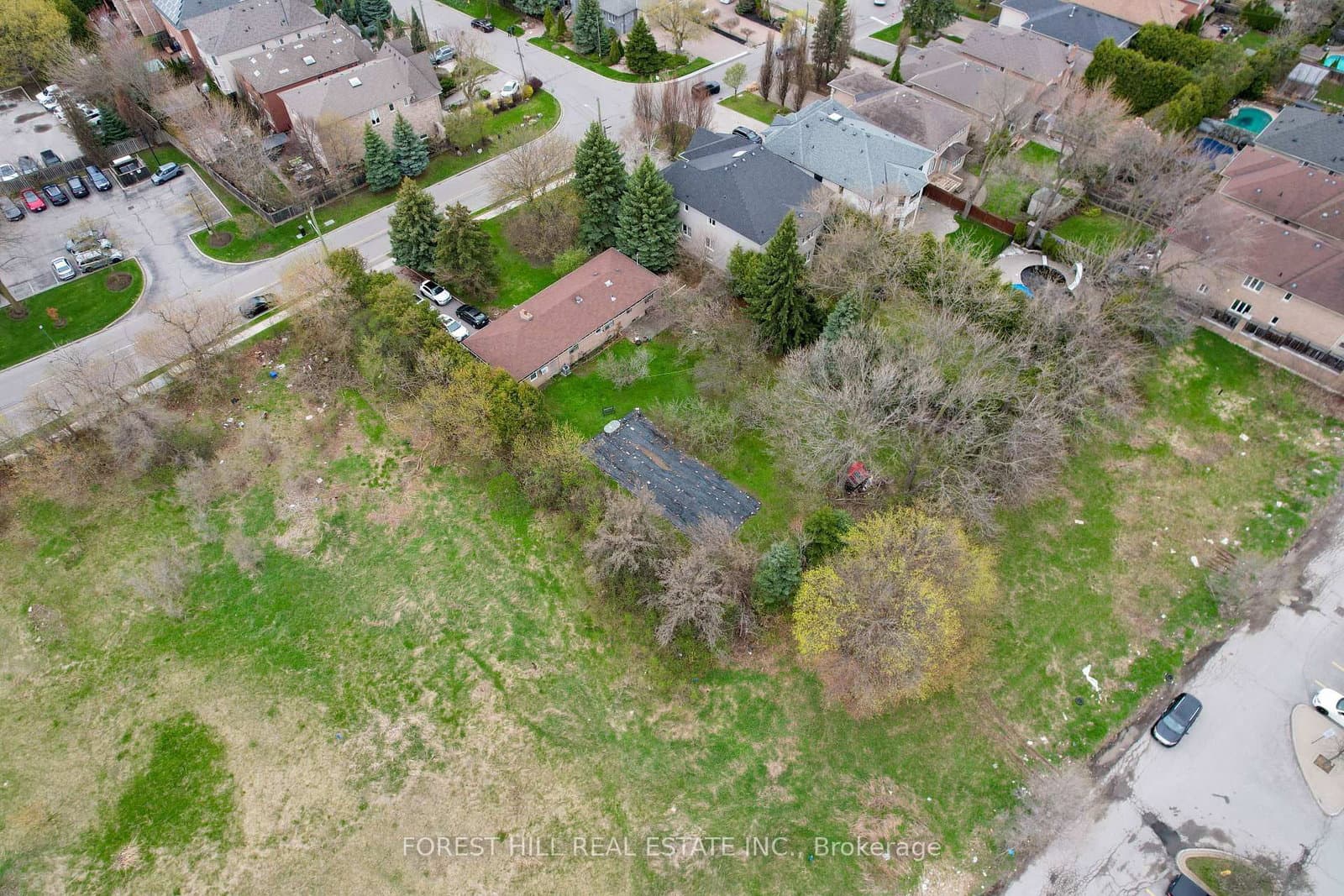 27 Vaughan Boulevard thumbnail 7