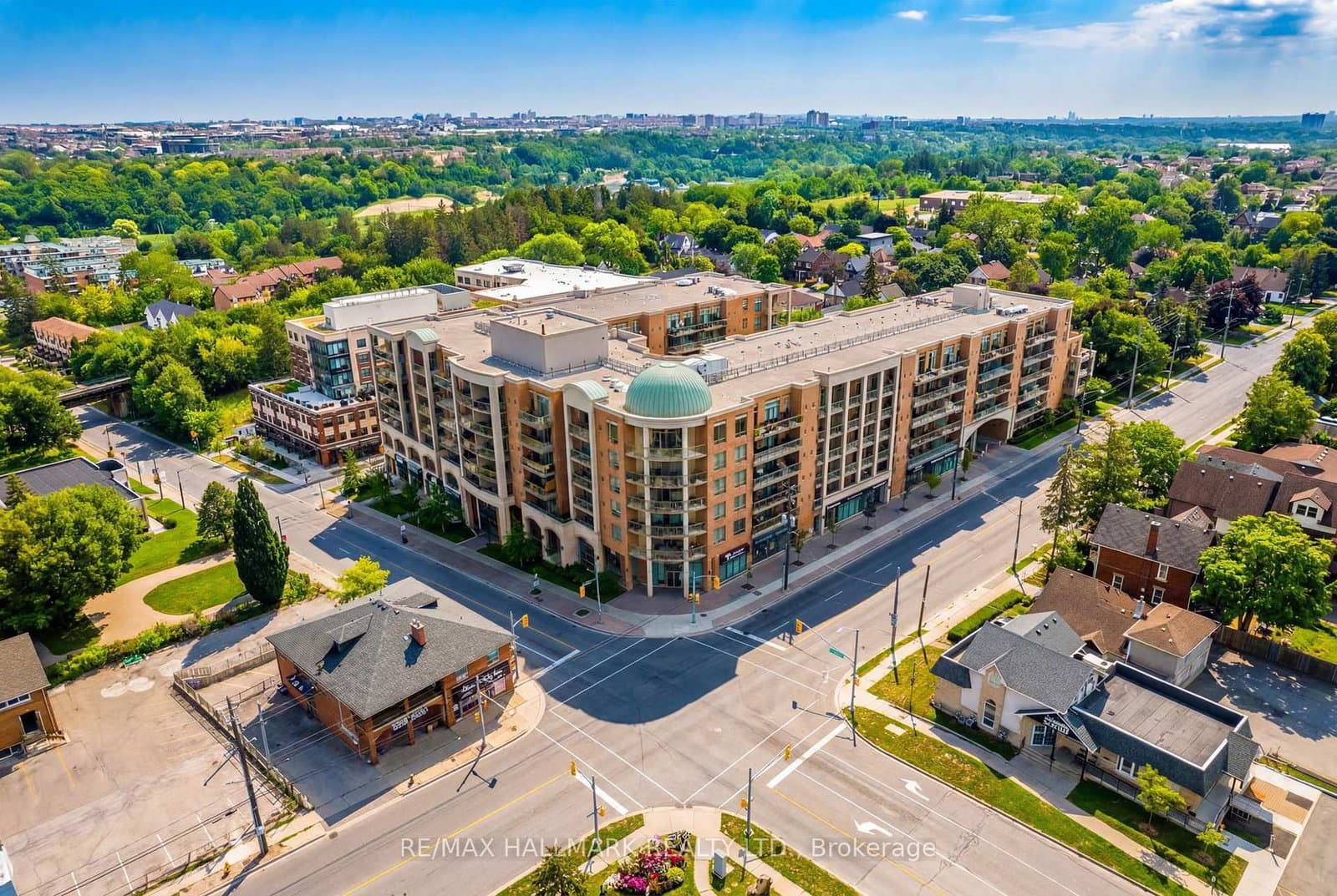 #237 - 281 Woodbridge Avenue