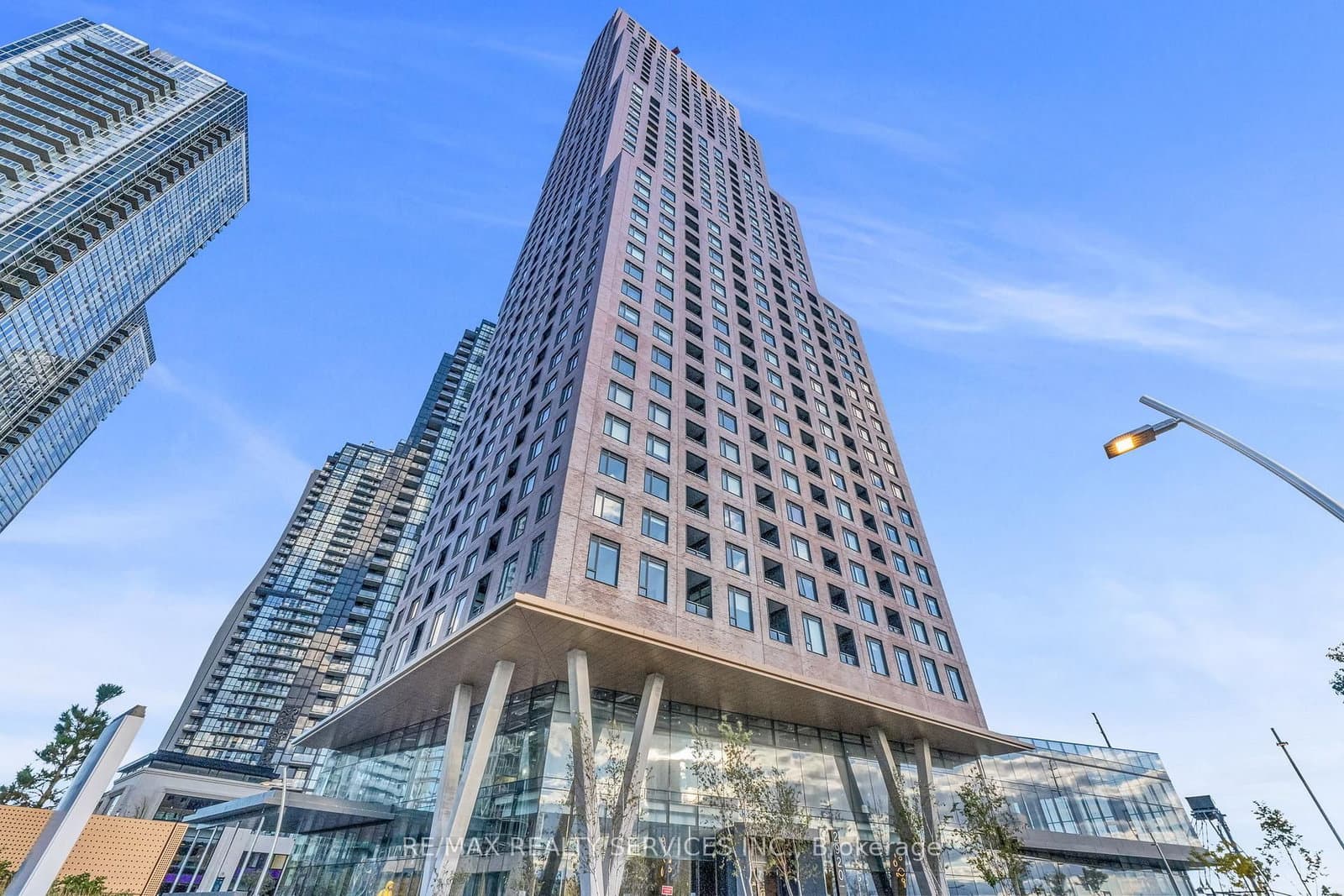 2920 Highway 7, Unit 808