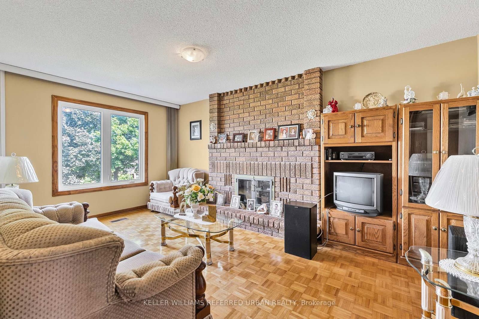 160 Miller Park Avenue thumbnail 12