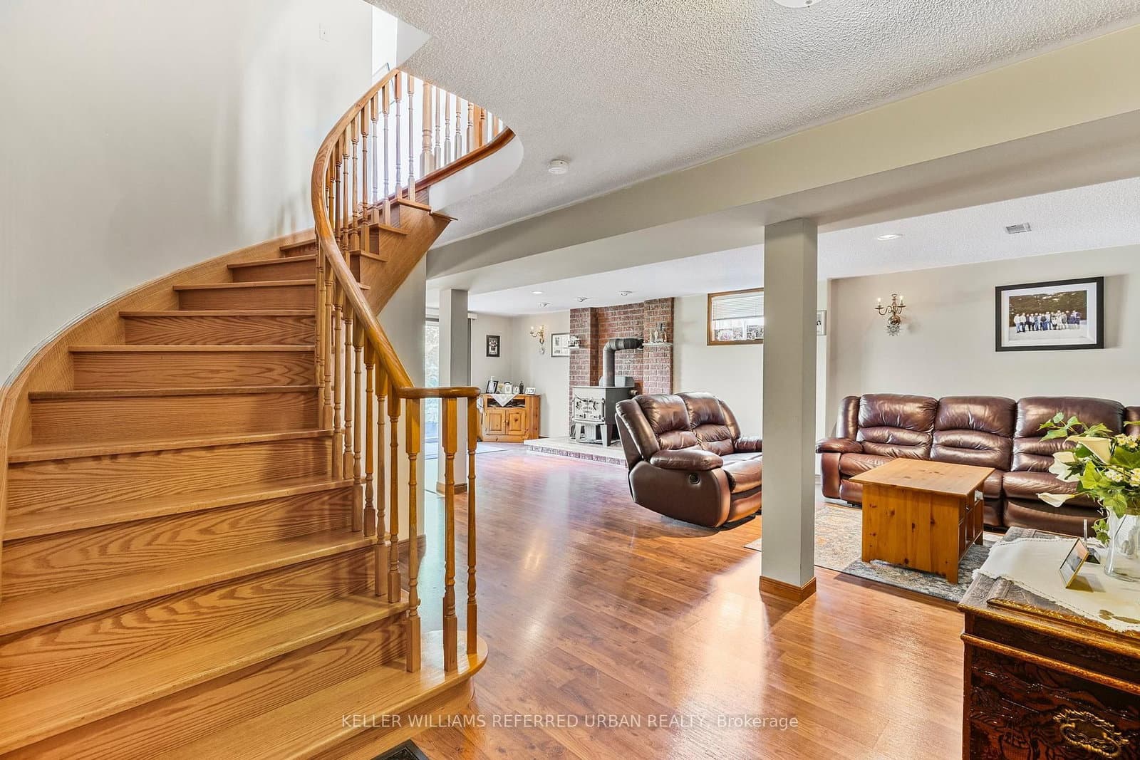 160 Miller Park Avenue thumbnail 20