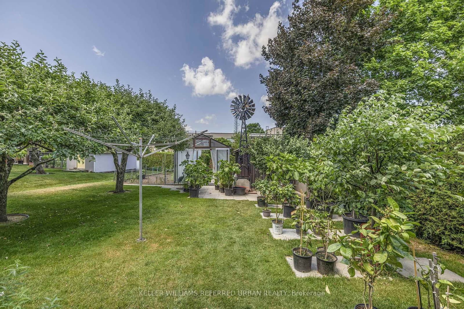 160 Miller Park Avenue thumbnail 32
