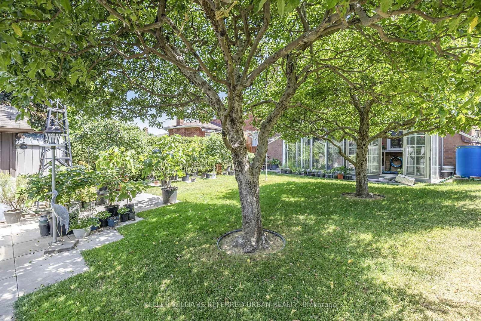160 Miller Park Avenue thumbnail 34