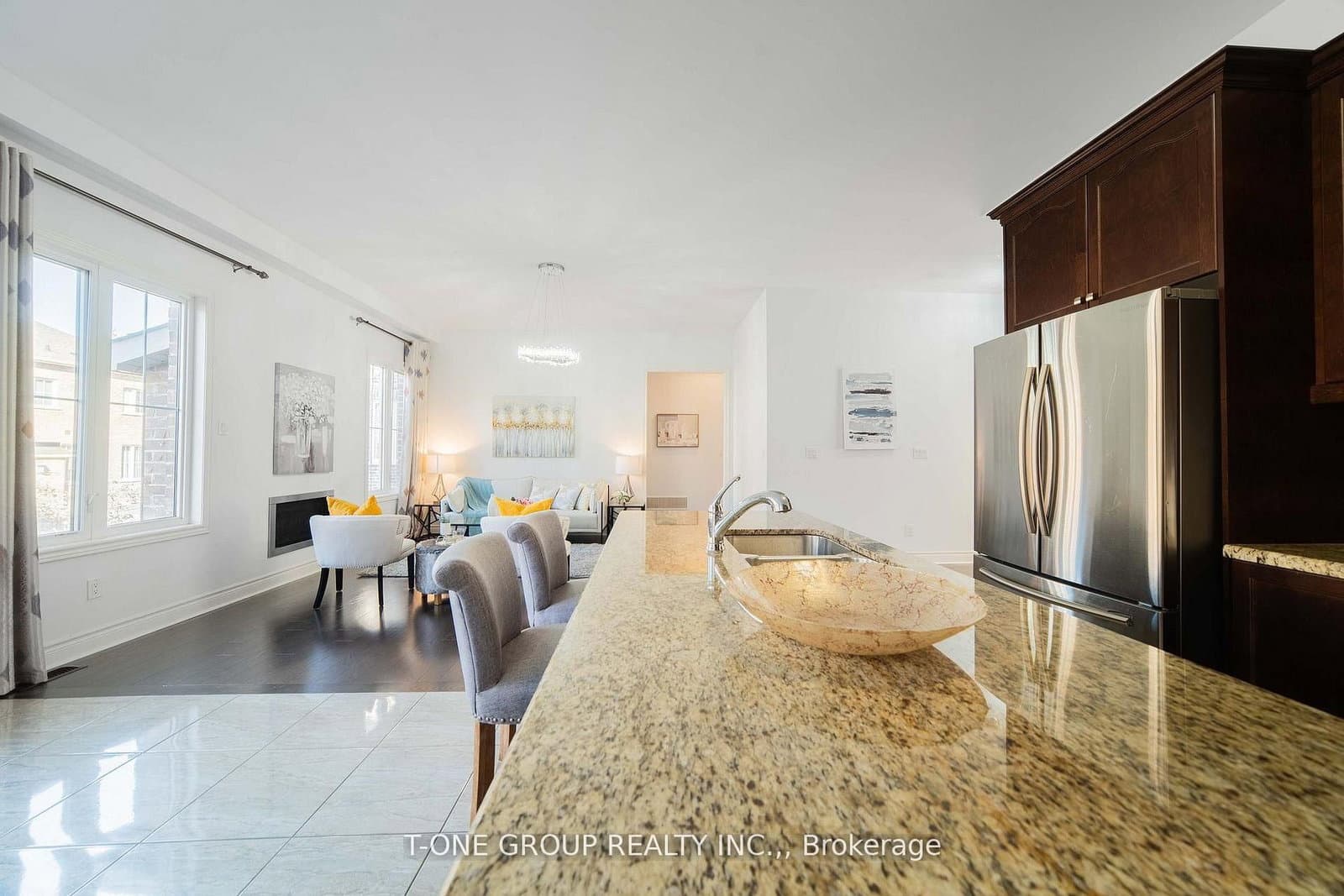 63 Ken Sinclair Crescent thumbnail 15