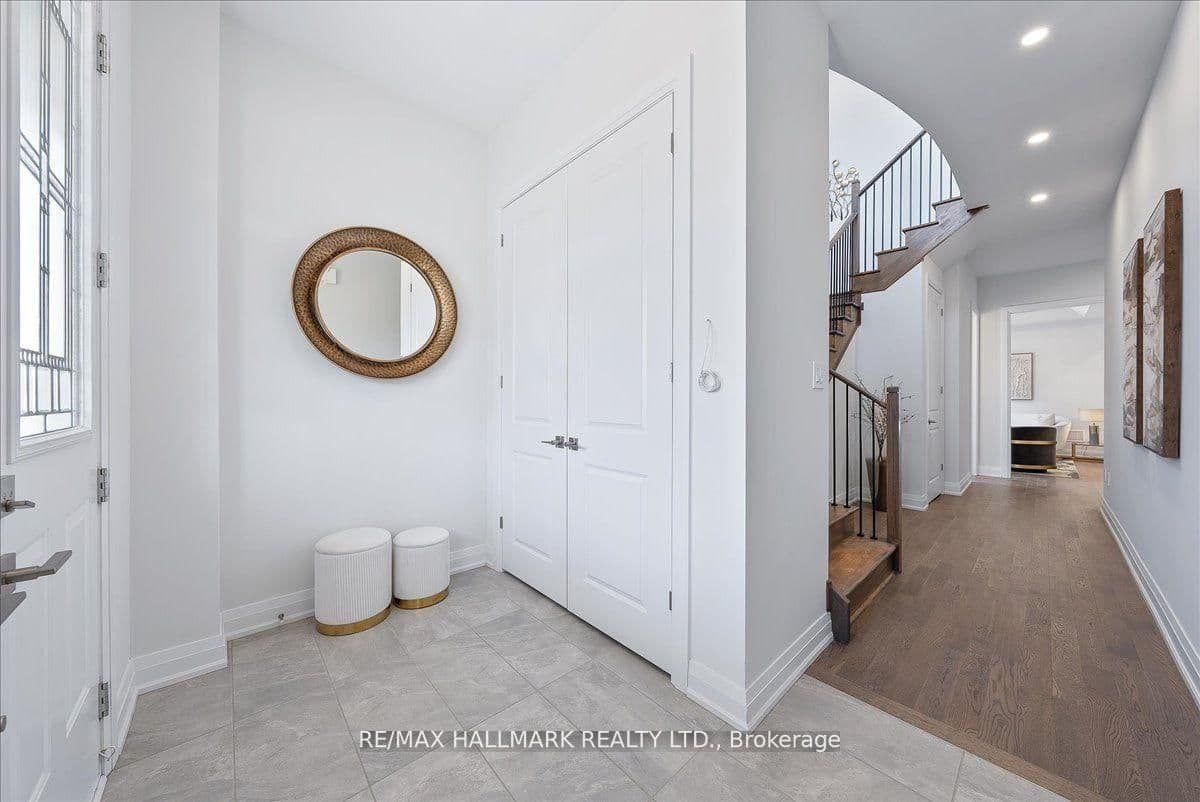 15 Aida Place N thumbnail 6