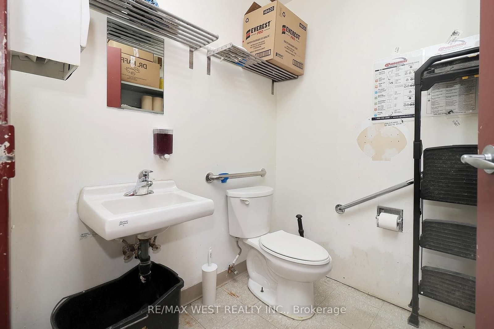 1118 Centre Street, Unit 21 thumbnail 12