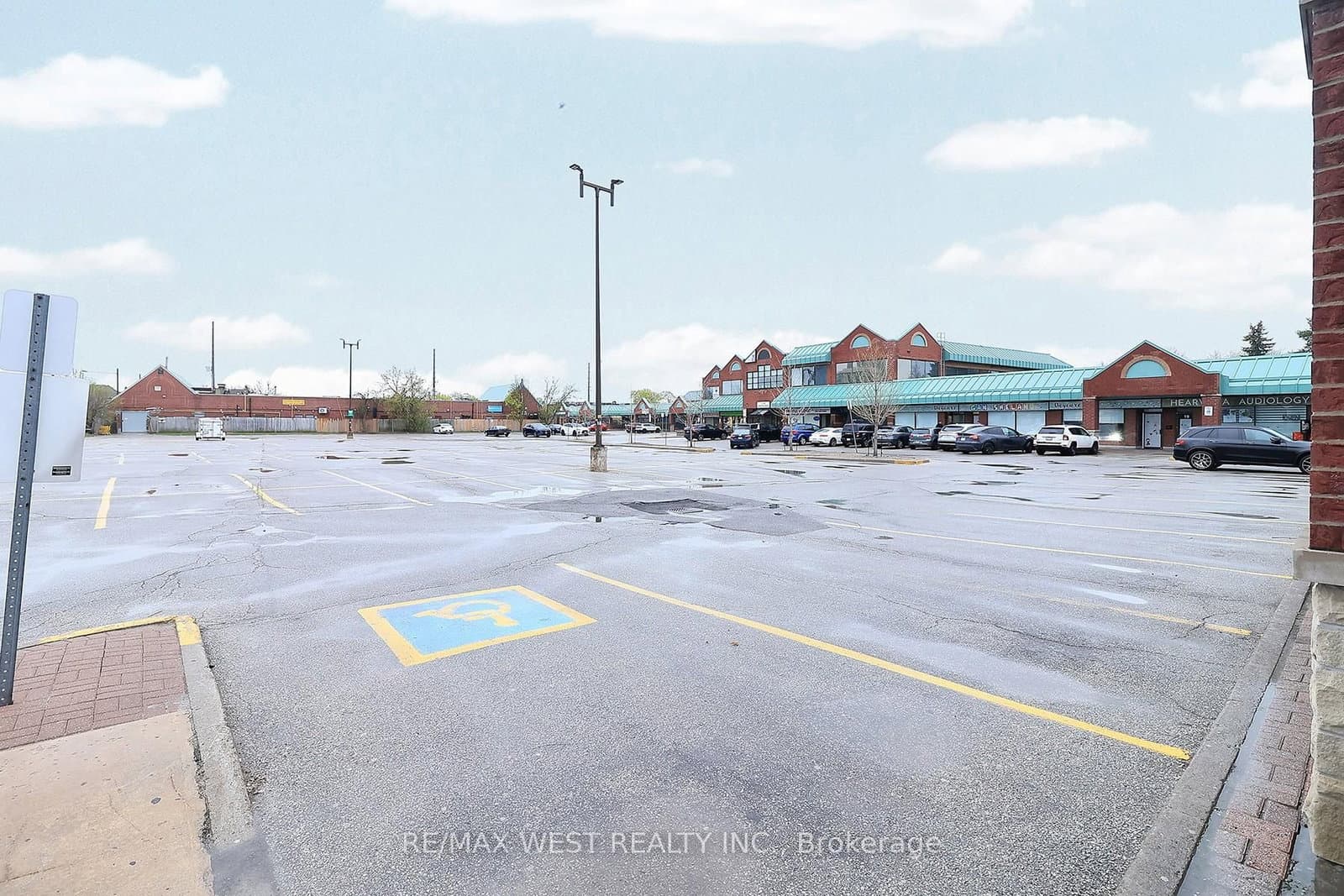 1118 Centre Street, Unit 21 thumbnail 18