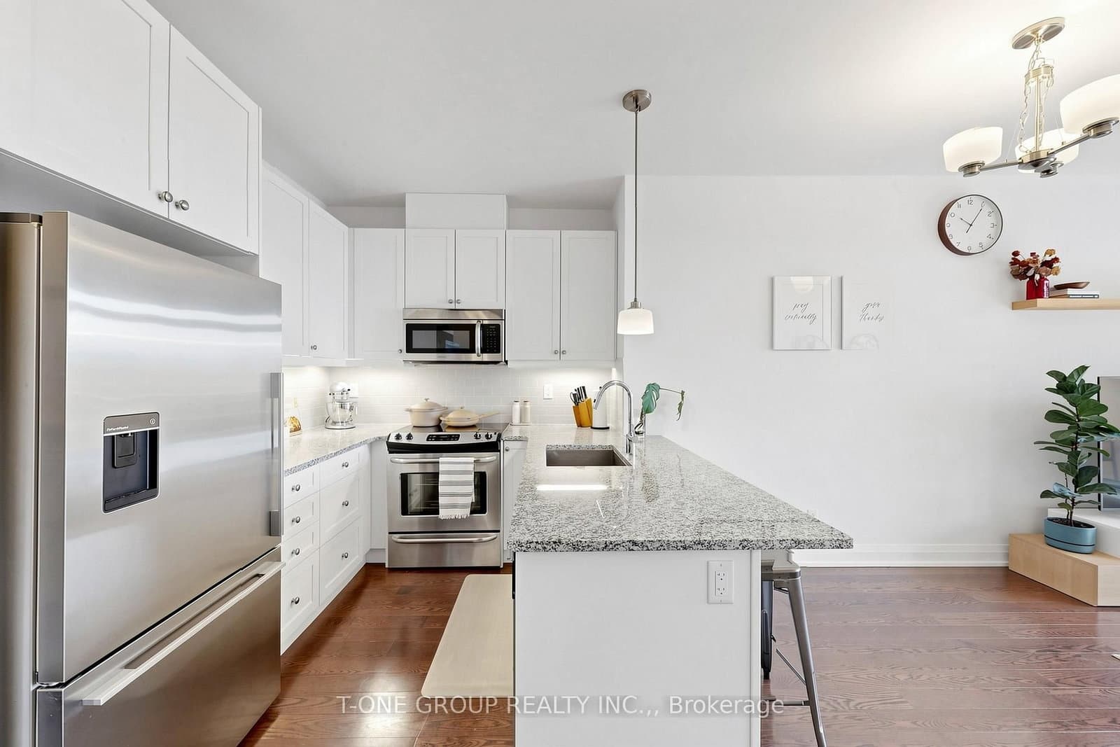 15277 Yonge Street, Unit 602A