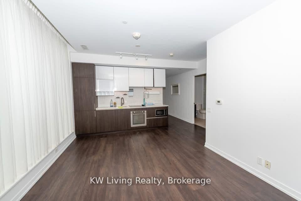 #3302 - 898 Portage Parkway
