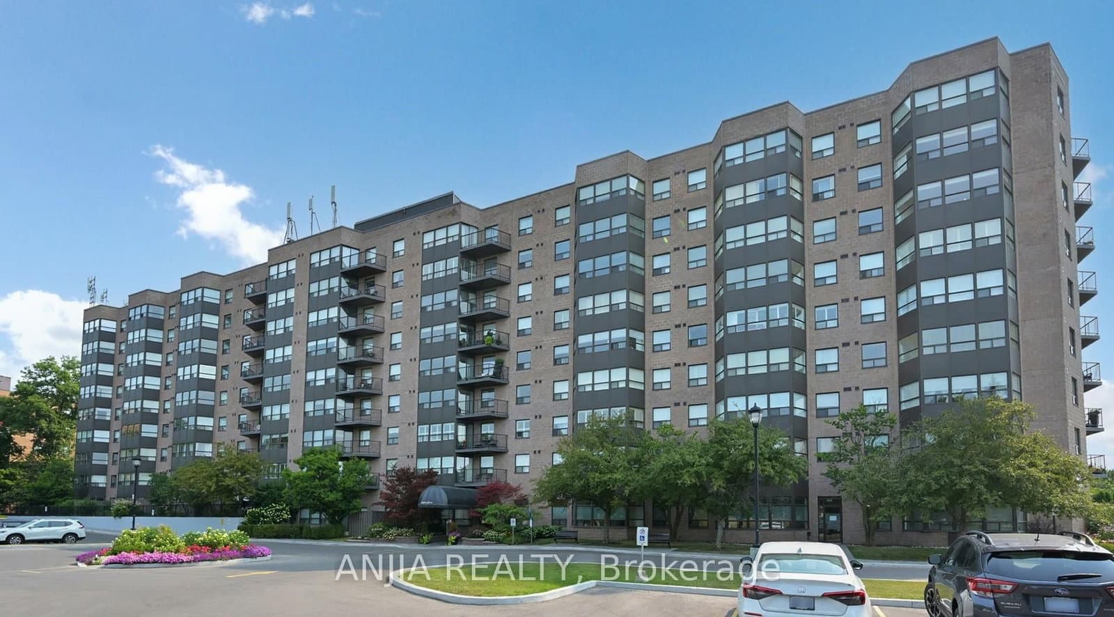 #908 - 2 Raymerville Drive