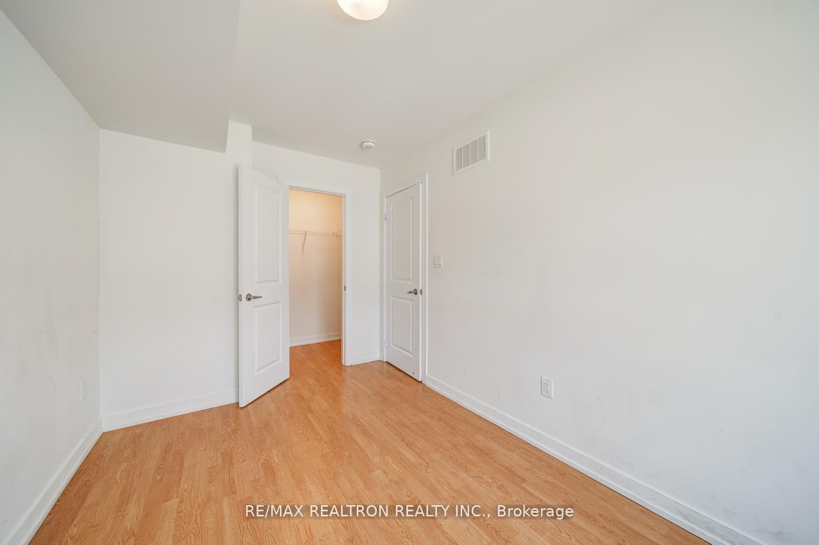 119 Cornell Rouge Boulevard thumbnail 11