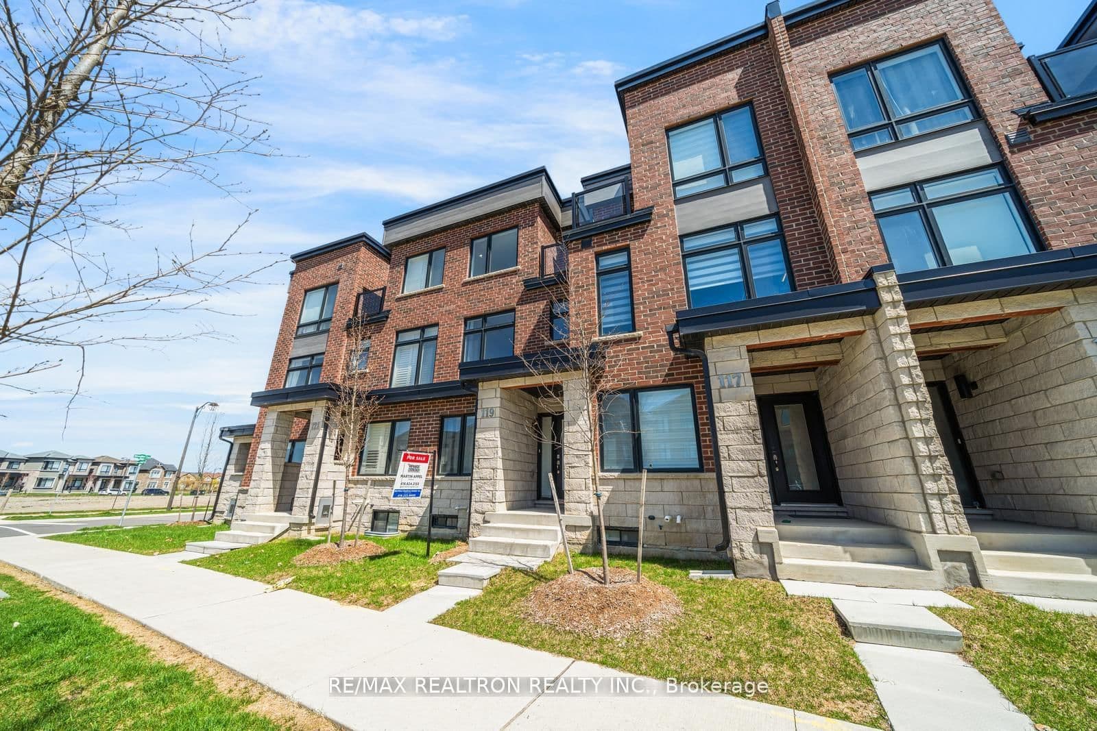 119 Cornell Rouge Boulevard thumbnail 2
