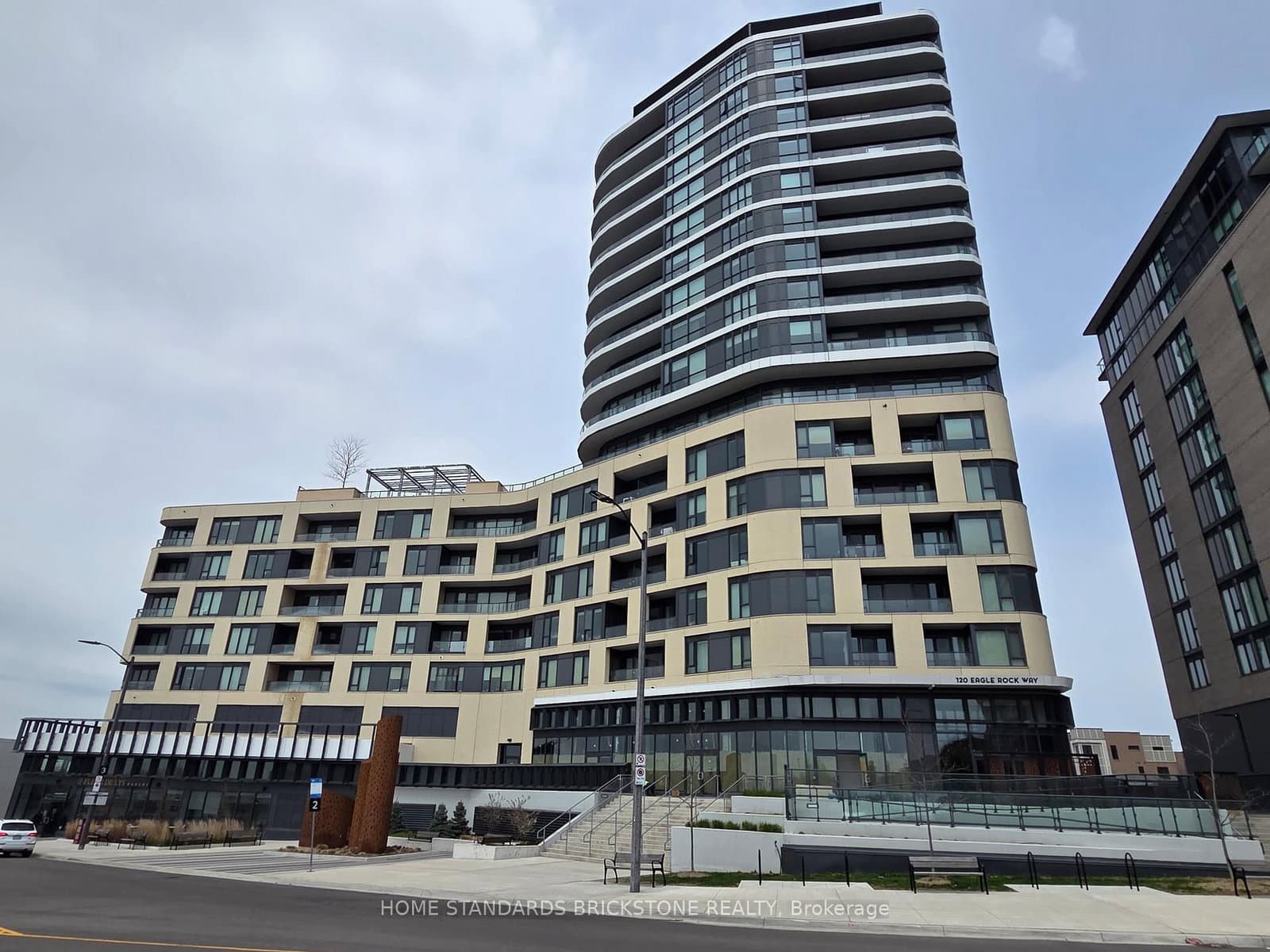 #608 - 120 Eagle Rock Way