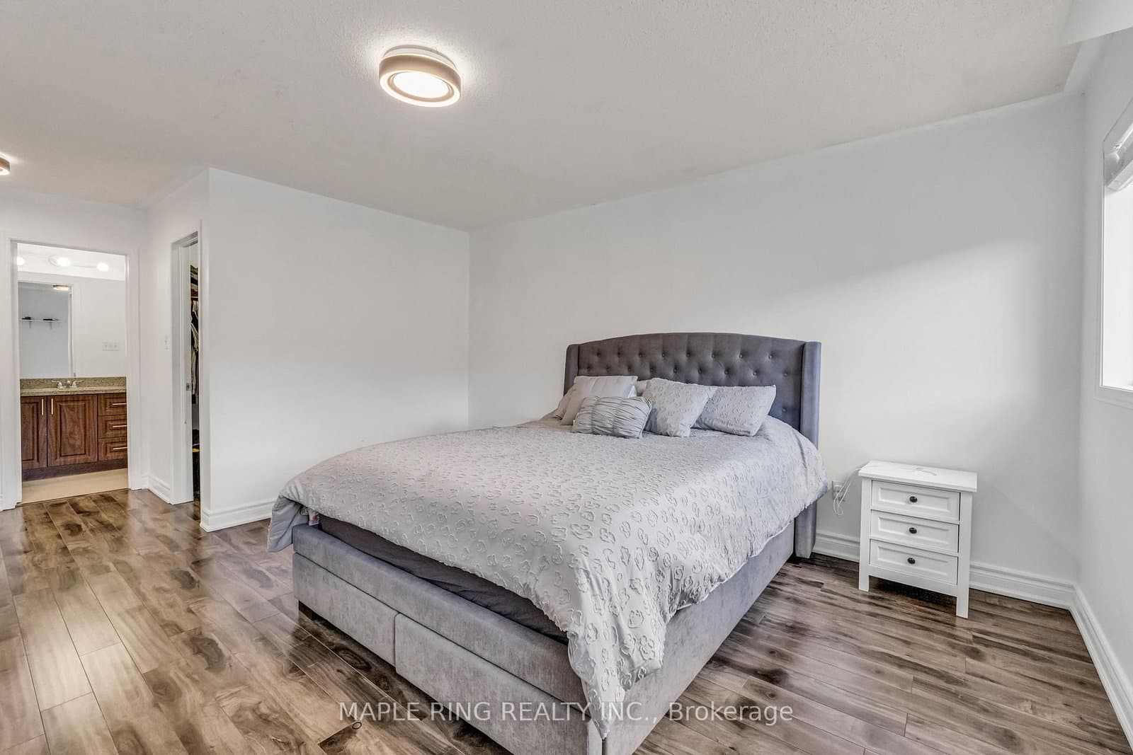 36 Laurelhurst Crescent thumbnail 17