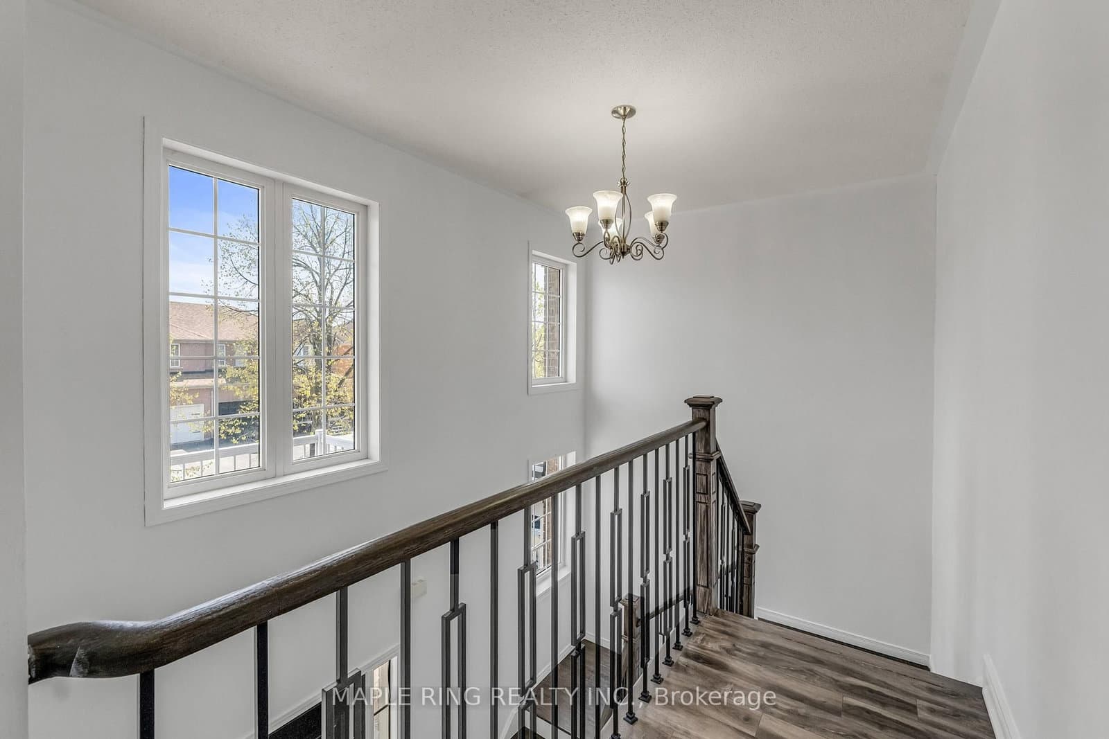 36 Laurelhurst Crescent thumbnail 31