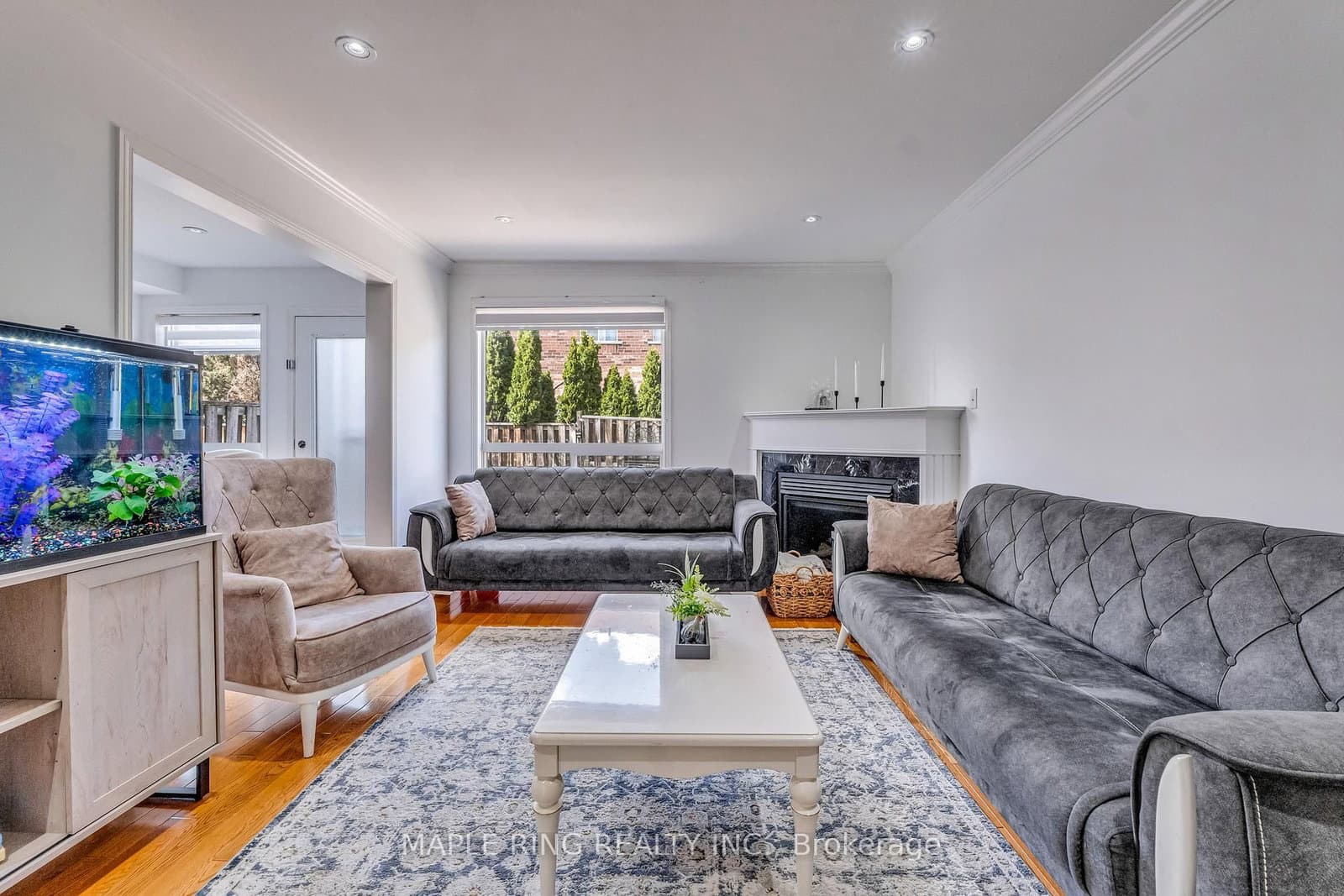 36 Laurelhurst Crescent thumbnail 6
