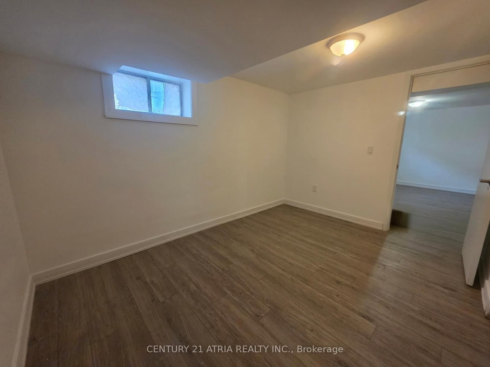 19 Meadowview Avenue, Unit Lower thumbnail 5