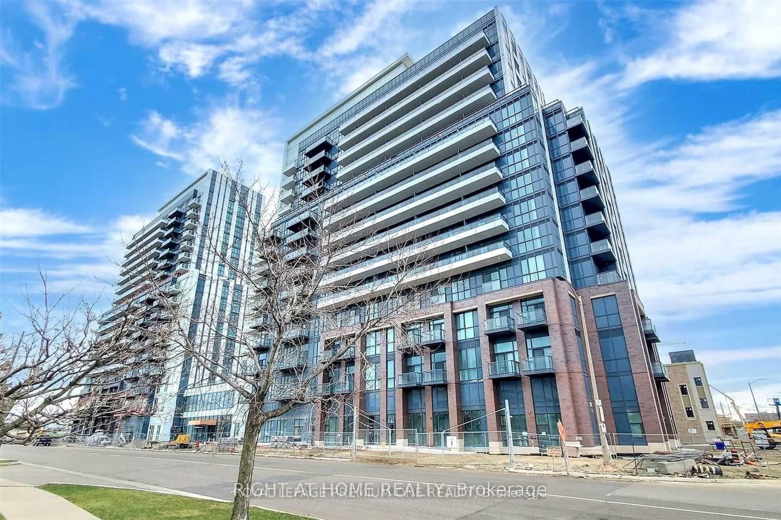 10 Honeycrisp Crescent, Unit 502