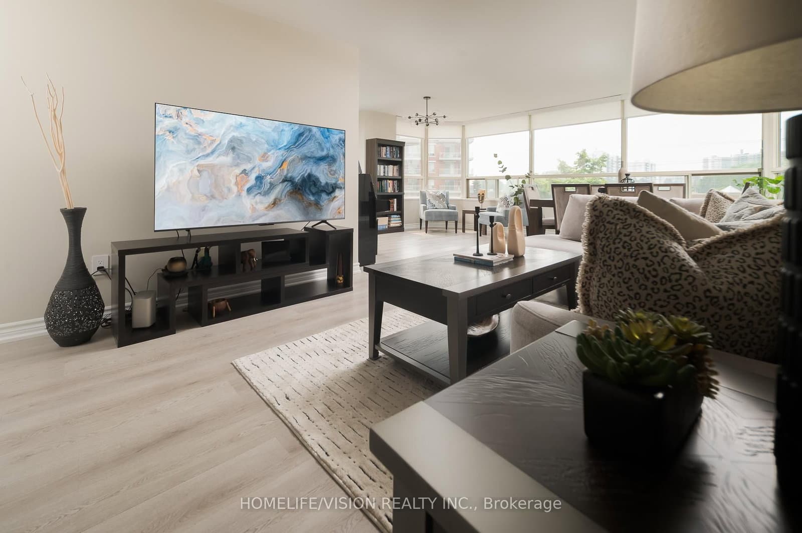 7 Townsgate Drive, Unit 413 thumbnail 2