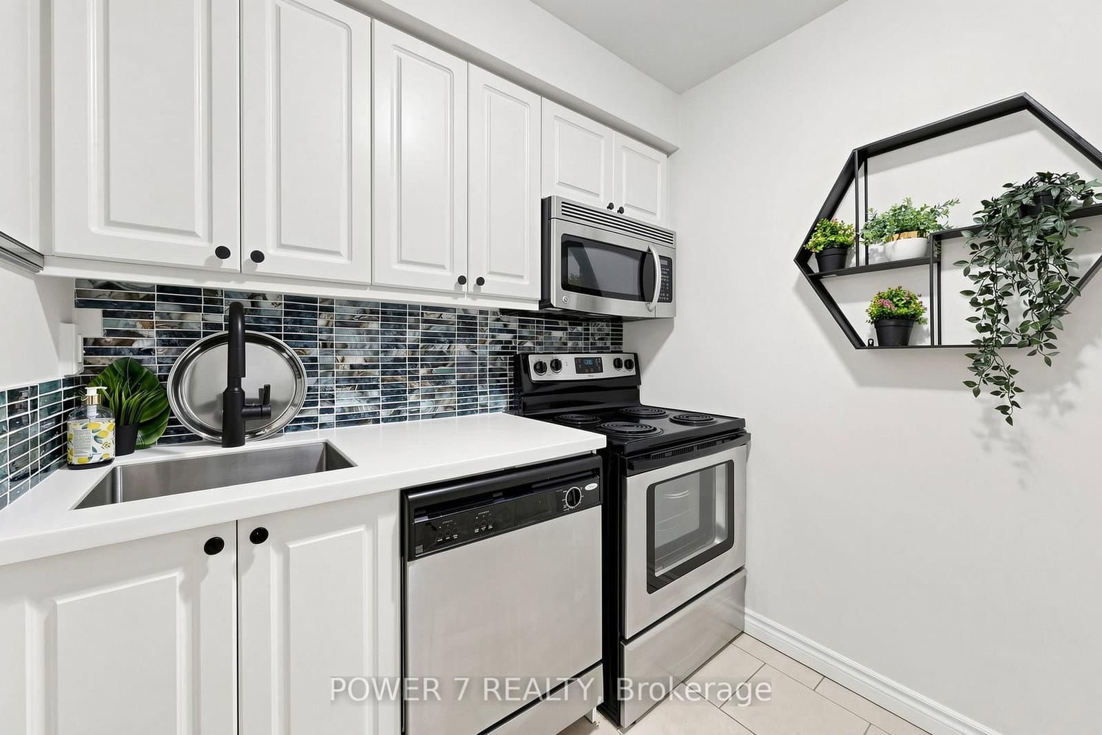 311 Milestone Crescent, Unit 146 thumbnail 15