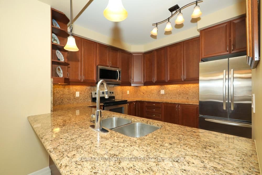 9235 Jane Street, Unit 407 thumbnail 6